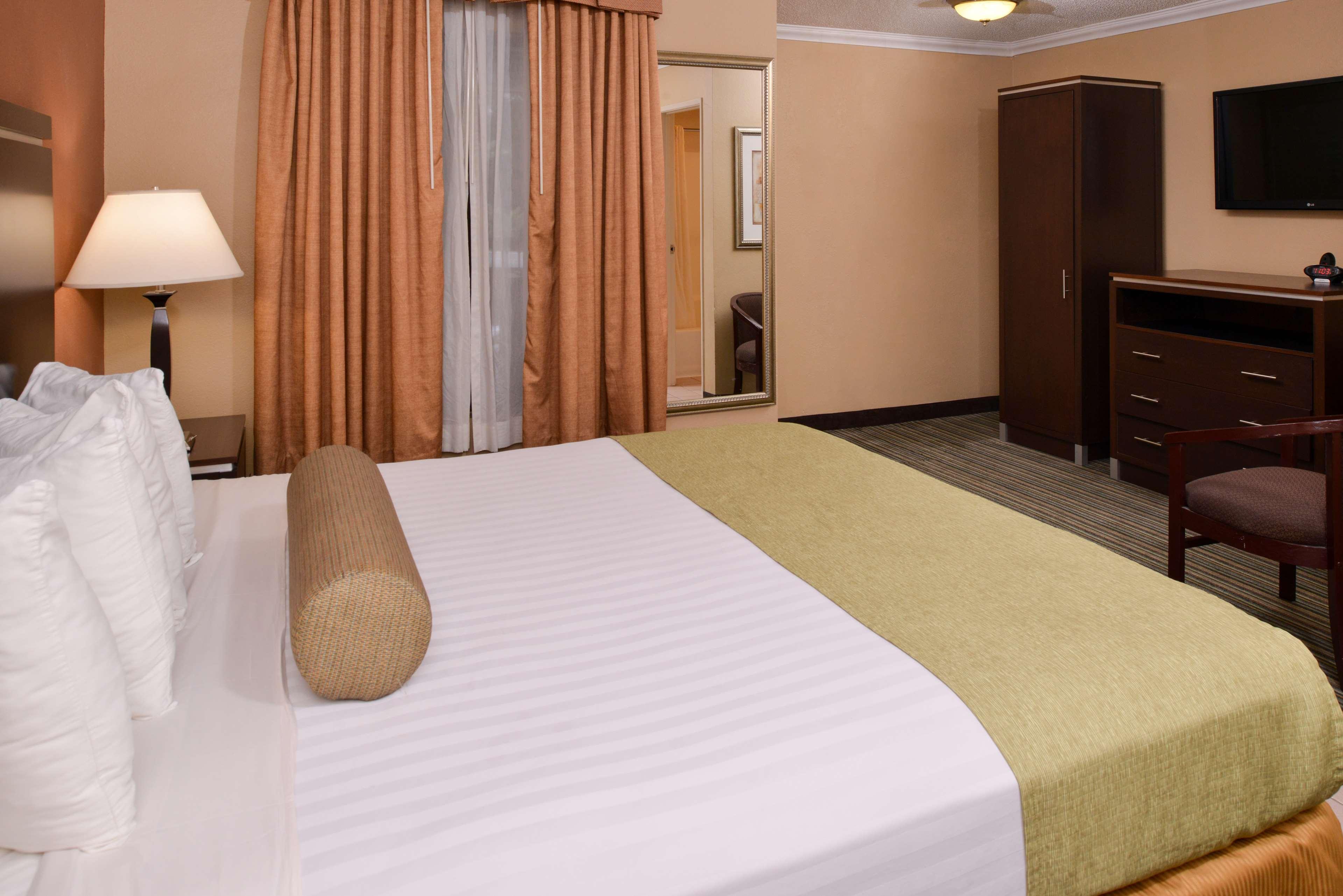 Best Western Courtesy Inn Hotel - Anaheim Resort At The Park Екстер'єр фото
