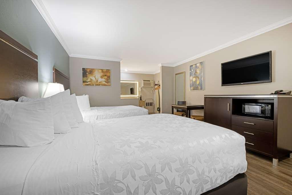 Best Western Courtesy Inn Hotel - Anaheim Resort At The Park Номер фото