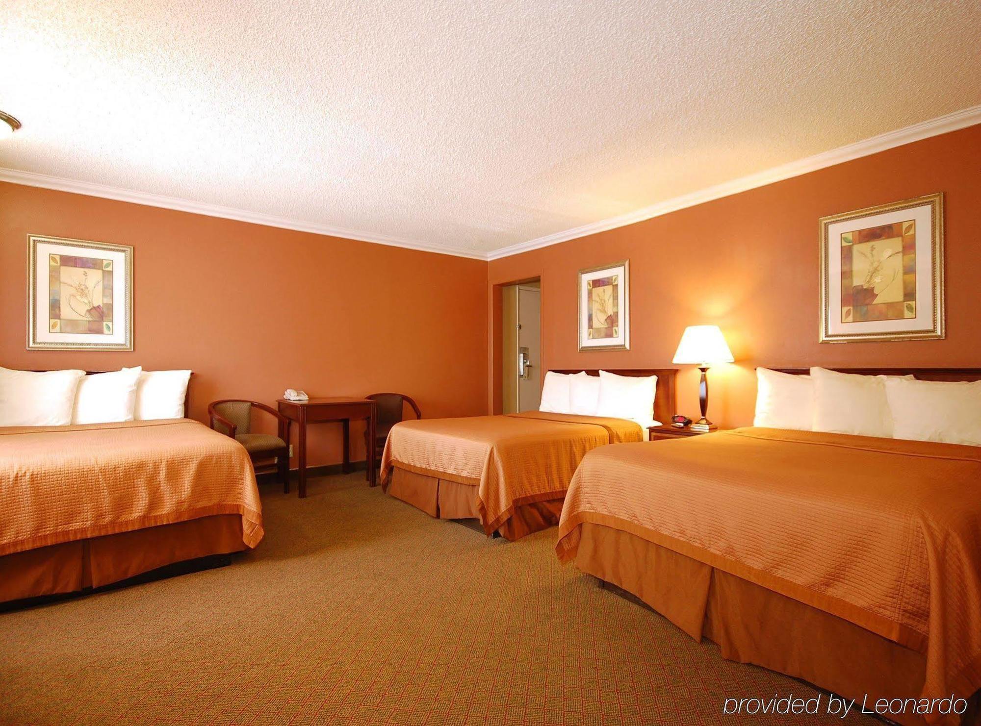 Best Western Courtesy Inn Hotel - Anaheim Resort At The Park Номер фото